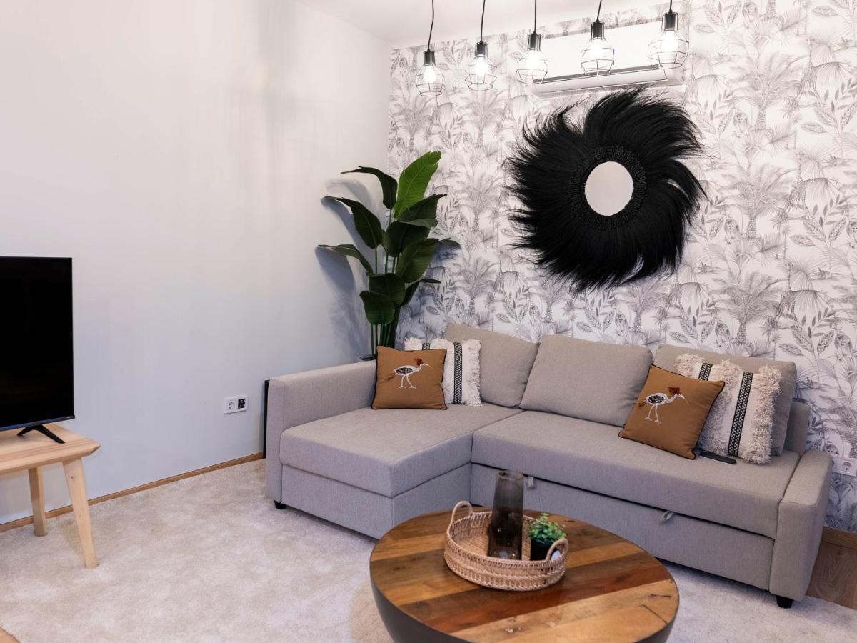 Ferienwohnung Almar Collection Atocha Madrid Exterior foto